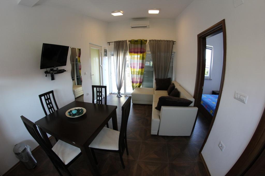 Apartments Neno Umag Værelse billede